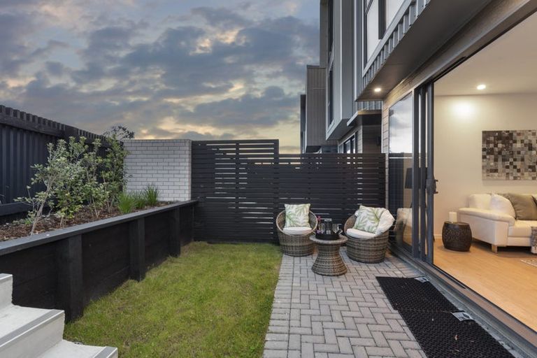 Photo of property in 85 Bearing Parade, Long Bay, Auckland, 0630