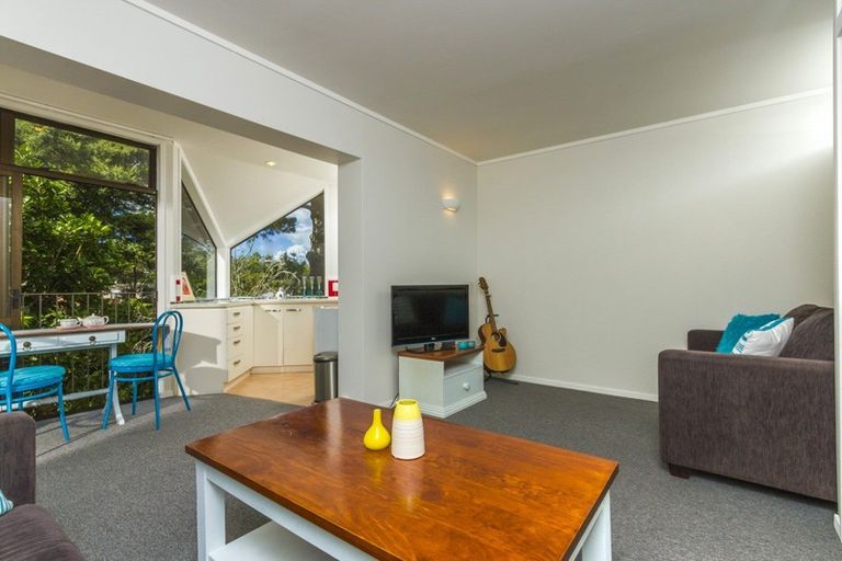 Photo of property in 14/18 Parr Terrace, Castor Bay, Auckland, 0620