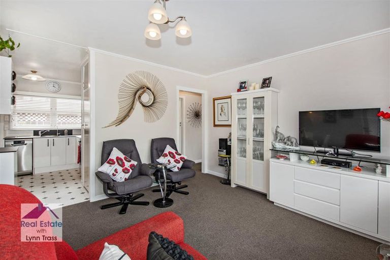 Photo of property in 11 Lupton Avenue, Kensington, Whangarei, 0112