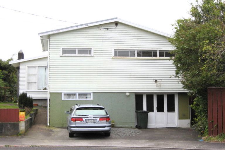 Photo of property in 38 Turakina Street, Merrilands, New Plymouth, 4312