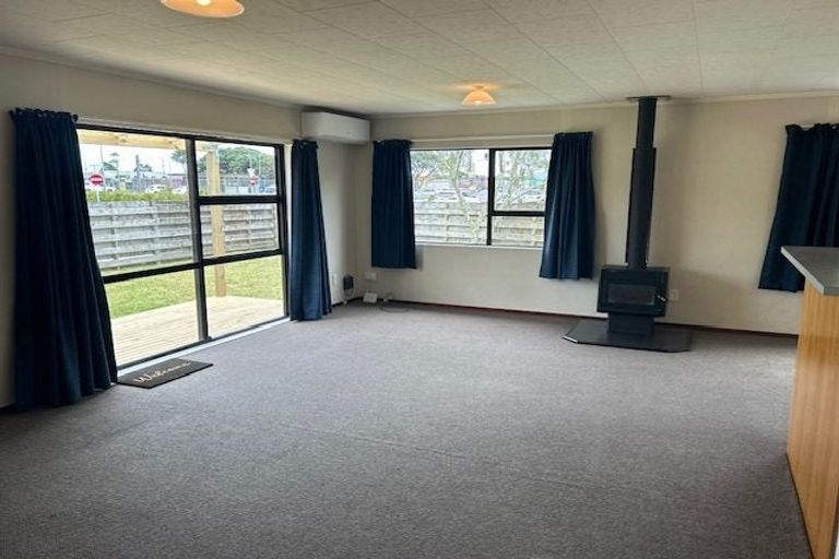 Photo of property in 31b Utauta Street, Waikanae, 5036