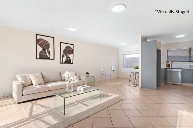 Photo of property in 47 Tiri Tiri Road, Birkdale, Auckland, 0626