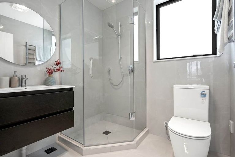 Photo of property in 2/5 Matata Place, Dallington, Christchurch, 8061