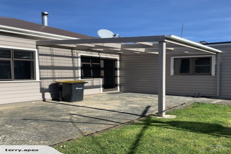 Photo of property in 220 Oxford Street, South Dunedin, Dunedin, 9012