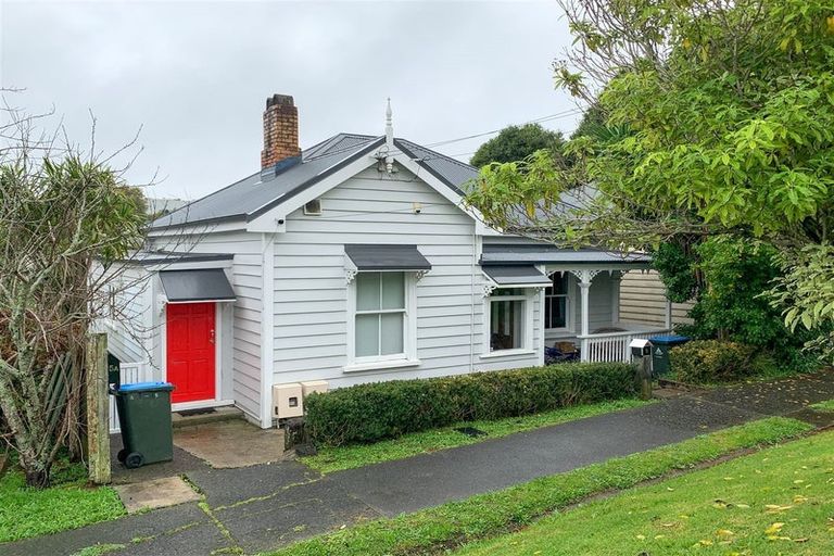 Photo of property in 5 Buchanan Street, Kingsland, Auckland, 1021