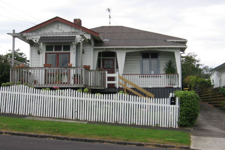 Photo of property in 71 Cameron Street, Onehunga, Auckland, 1061