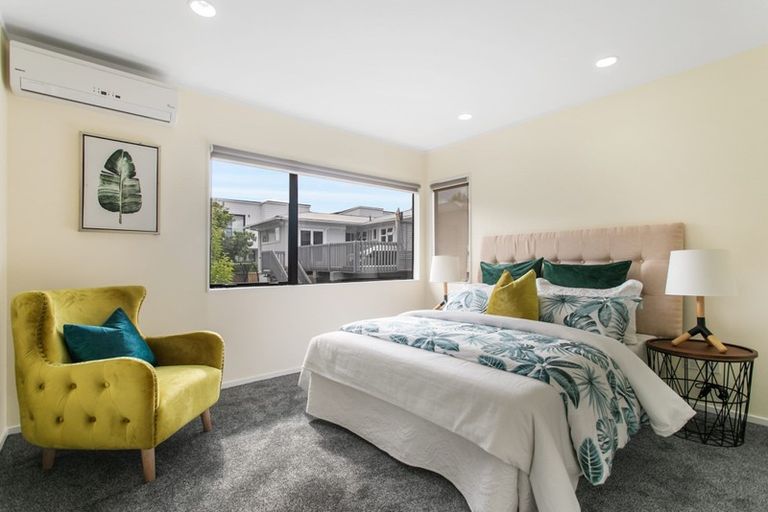 Photo of property in 1/19 Bond Crescent, Forrest Hill, Auckland, 0620