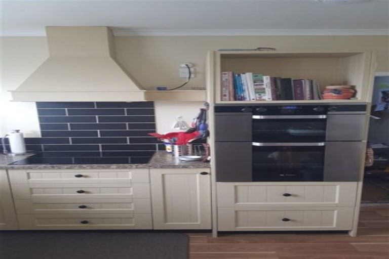 Photo of property in 12 Eaton Street, Waimate, 7924