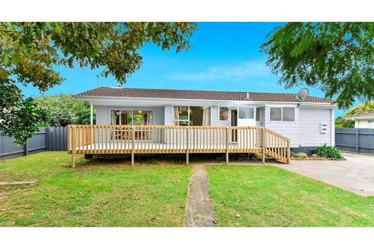 Photo of property in 12 Bedlington Avenue, Manurewa, Auckland, 2102