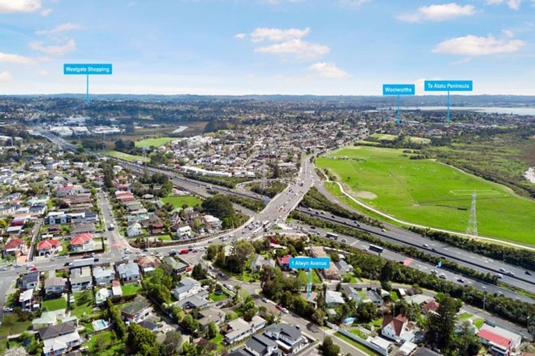 Photo of property in 1 Alwyn Avenue, Te Atatu South, Auckland, 0610