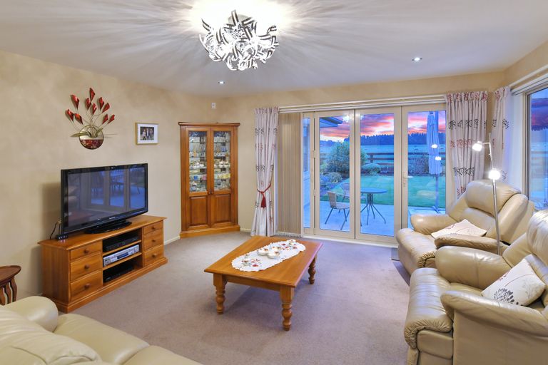 Photo of property in 11 Walnut Way, Rangiora, 7400