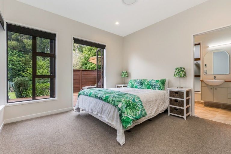 Photo of property in 39 Harry Dreadon Road, Opaheke, Papakura, 2584