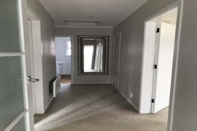 Photo of property in 77a Wai-iti Crescent, Woburn, Lower Hutt, 5010