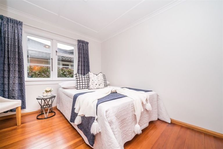 Photo of property in 12 Centennial Drive, Hokowhitu, Palmerston North, 4410