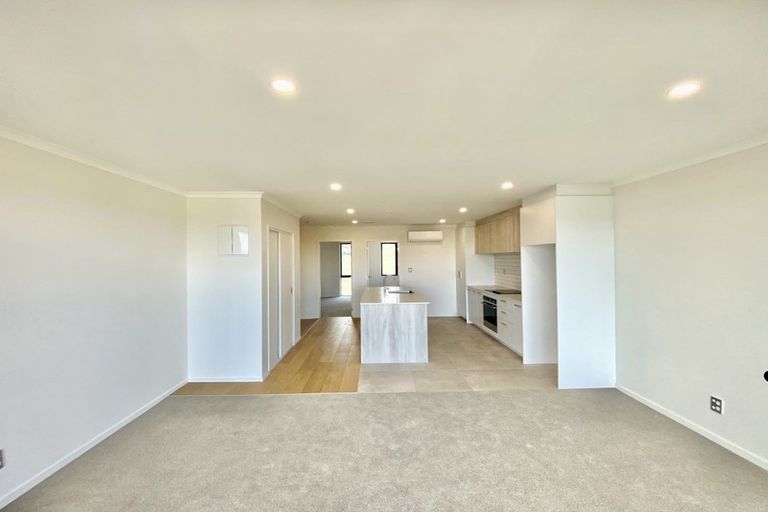 Photo of property in 3/1 Aperira Lane, Wiri, Auckland, 2104