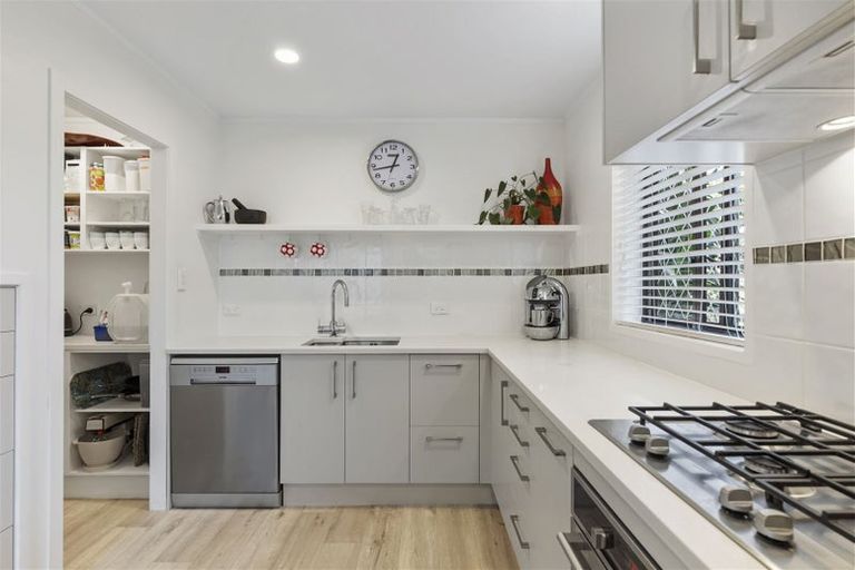 Photo of property in 22b Church Street, Northcote Point, Auckland, 0627