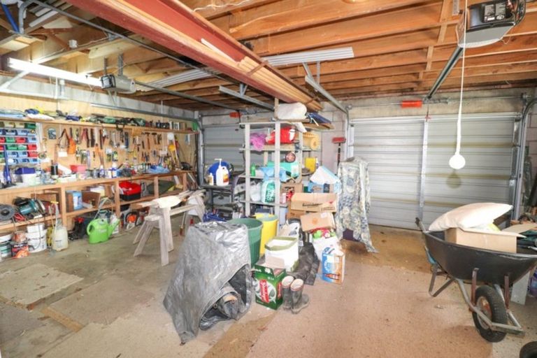 Photo of property in 128 Brunton Crescent, Thames, 3500