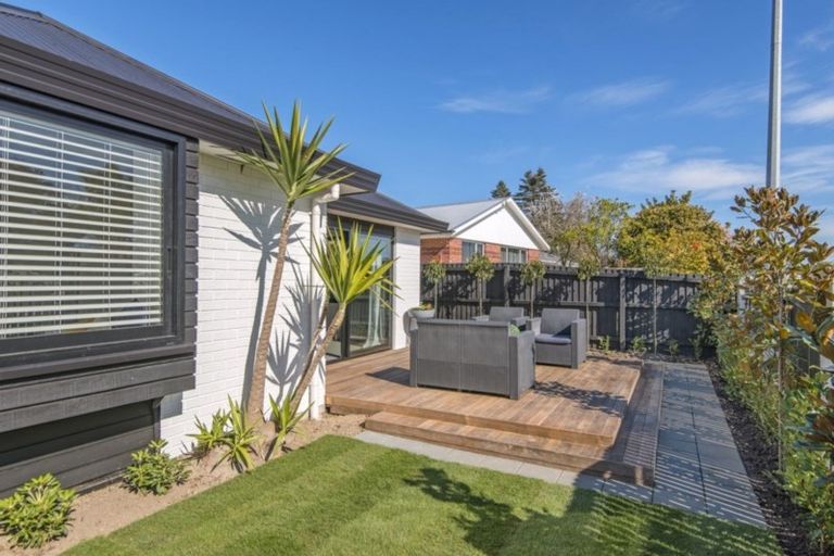 Photo of property in 10 Blighs Road, Strowan, Christchurch, 8052