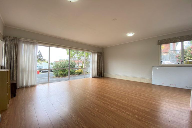 Photo of property in 4 Sailfish Drive, West Harbour, Auckland, 0618