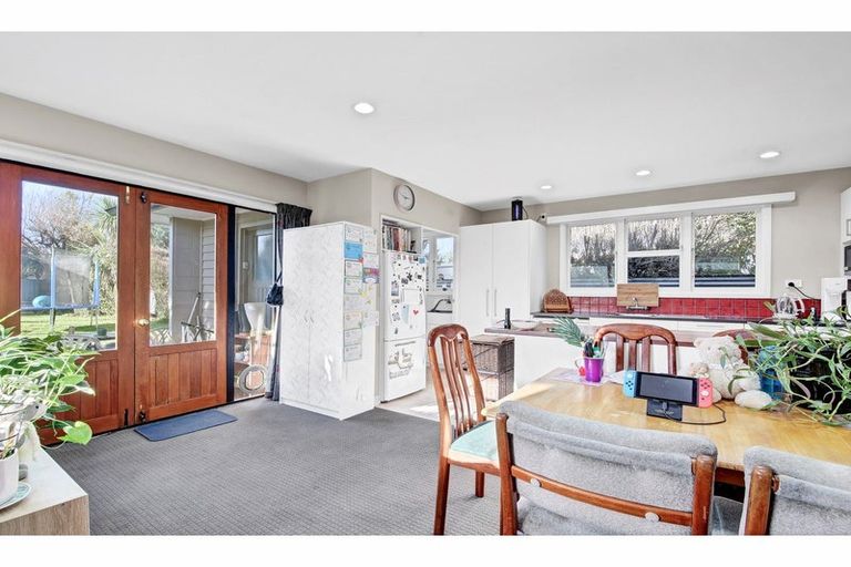 Photo of property in 13 Gilbert Street, Amberley, 7410