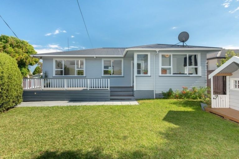 Photo of property in 53 Hall Road, Matua, Tauranga, 3110
