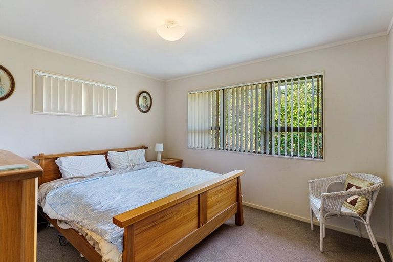 Photo of property in 28 Weggery Drive, Waikanae Beach, Waikanae, 5036