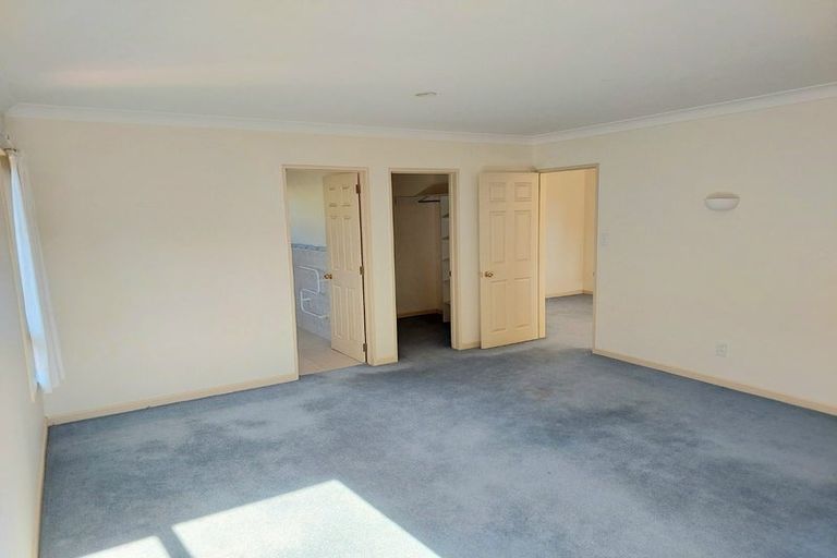 Photo of property in 93 Glendhu Road, Bayview, Auckland, 0629