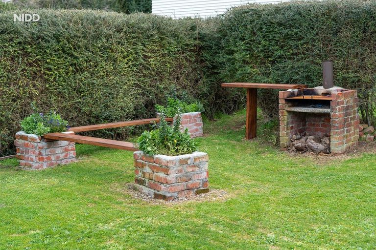 Photo of property in 7 Hanlon Street, Halfway Bush, Dunedin, 9010