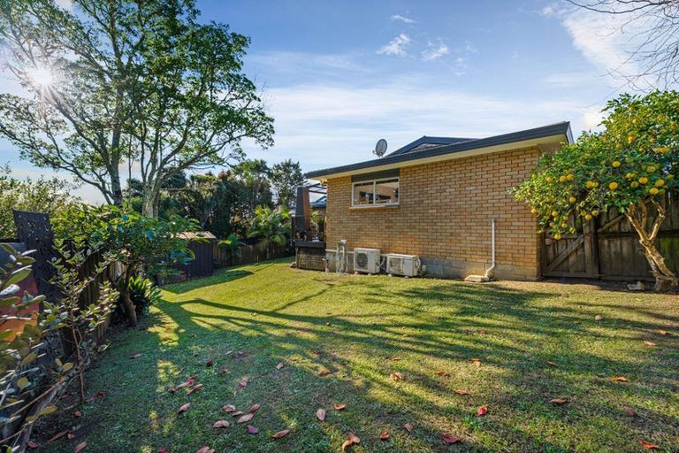 Photo of property in 129b Parrs Cross Road, Glen Eden, Auckland, 0612