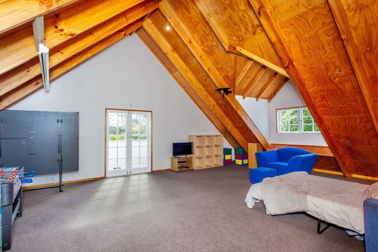 Photo of property in 5 Tane Road, Laingholm, Auckland, 0604