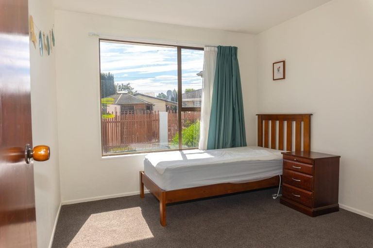 Photo of property in 47a Bellingham Place, Avonhead, Christchurch, 8042