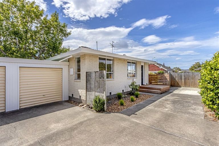 Photo of property in 2/15 Brogar Place, Casebrook, Christchurch, 8051