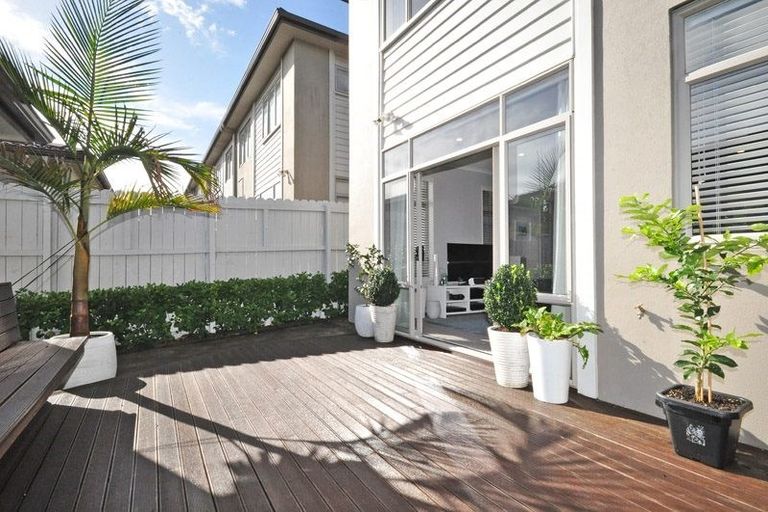 Photo of property in 107 Baverstock Road, Flat Bush, Auckland, 2016