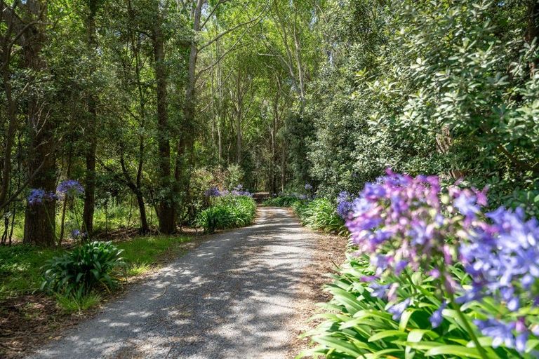 Photo of property in 69 Sims Road, Te Horo Beach, Otaki, 5581