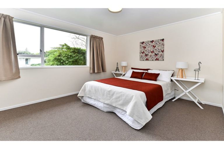 Photo of property in 12 Bedlington Avenue, Manurewa, Auckland, 2102
