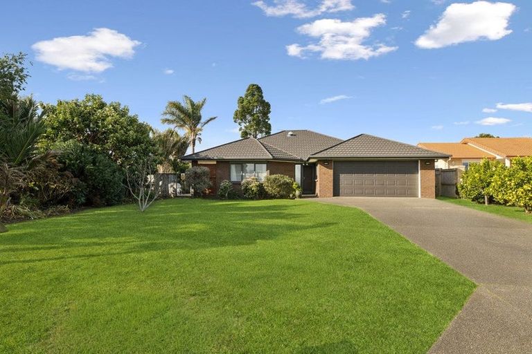 Photo of property in 24 Cloverlea Place, Pukekohe, 2120