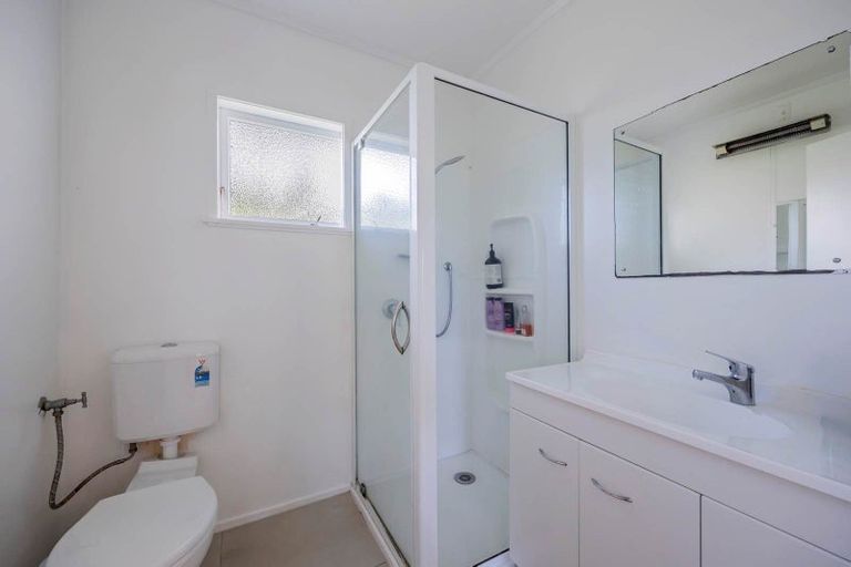 Photo of property in 2/5 Keldale Place, Forrest Hill, Auckland, 0620