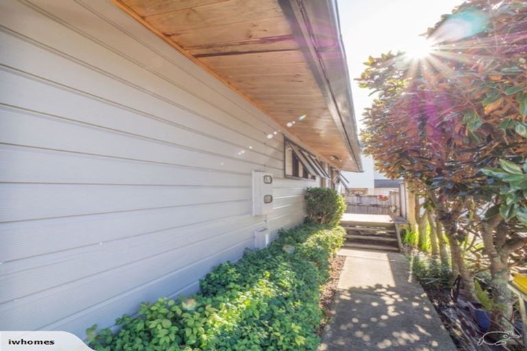 Photo of property in 20 Hedge Row, Sunnyhills, Auckland, 2010