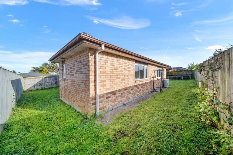 Photo of property in 35 Lachlan Place, Favona, Auckland, 2024