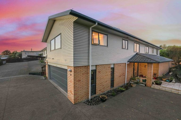 Photo of property in 22a Marvon Downs Avenue, Pakuranga Heights, Auckland, 2010