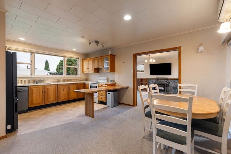 Photo of property in 4 Edwards Place, Terrace End, Palmerston North, 4410