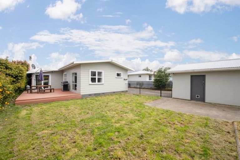Photo of property in 27 Dewe Avenue, Feilding, 4702