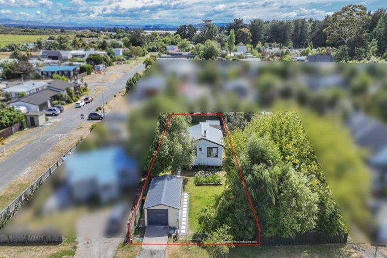 Photo of property in 16 Broadway Avenue, Waikuku Beach, 7473