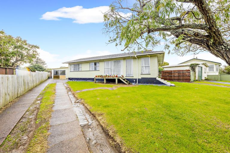 Photo of property in 3 Fairlight Place, Manurewa, Auckland, 2102