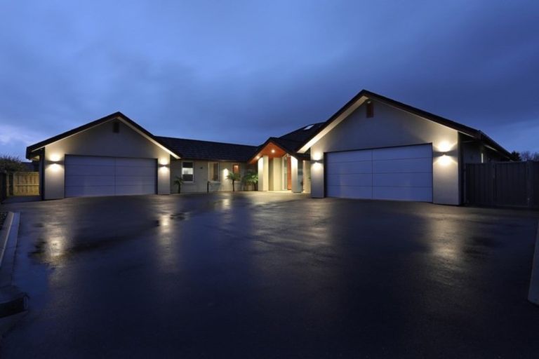 Photo of property in 19 Northside Drive, Waikiwi, Invercargill, 9810