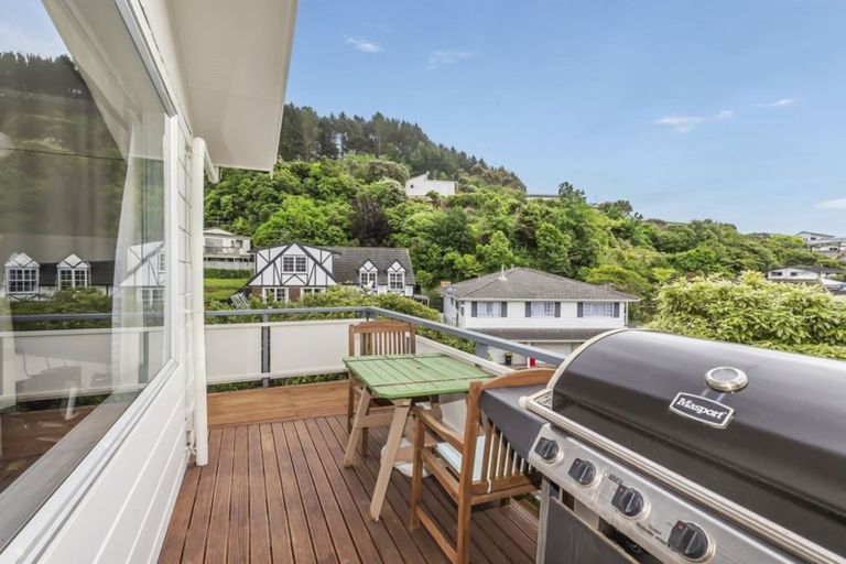 Photo of property in 13 Fyvie Avenue, Tawa, Wellington, 5028