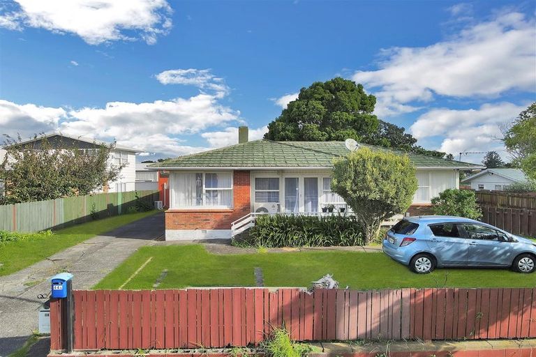 Photo of property in 44 Royston Street, Rosehill, Papakura, 2113