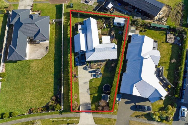 Photo of property in 62 Montgomery Crescent, Kinloch, Taupo, 3377