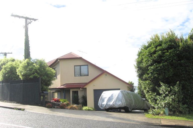 Photo of property in 28a Colmar Road, Mellons Bay, Auckland, 2014