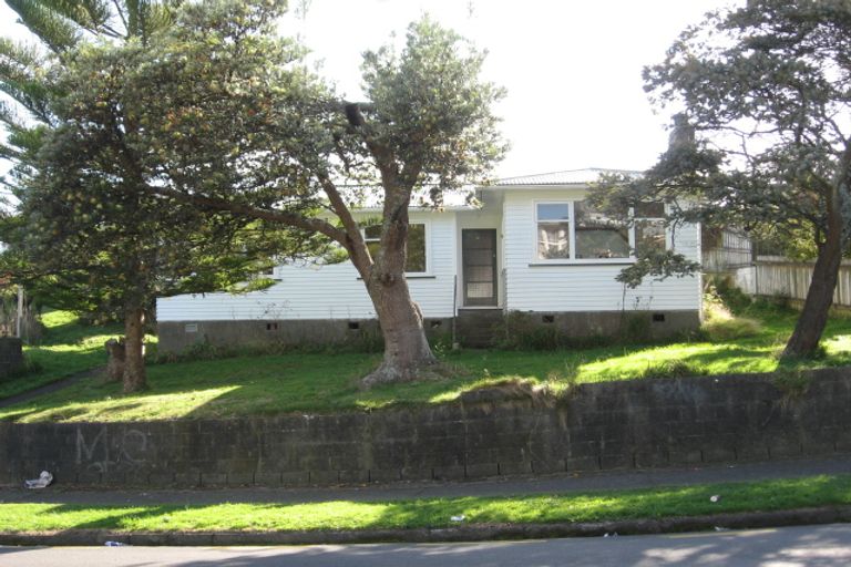 Photo of property in 6 Hampshire Street, Cannons Creek, Porirua, 5024